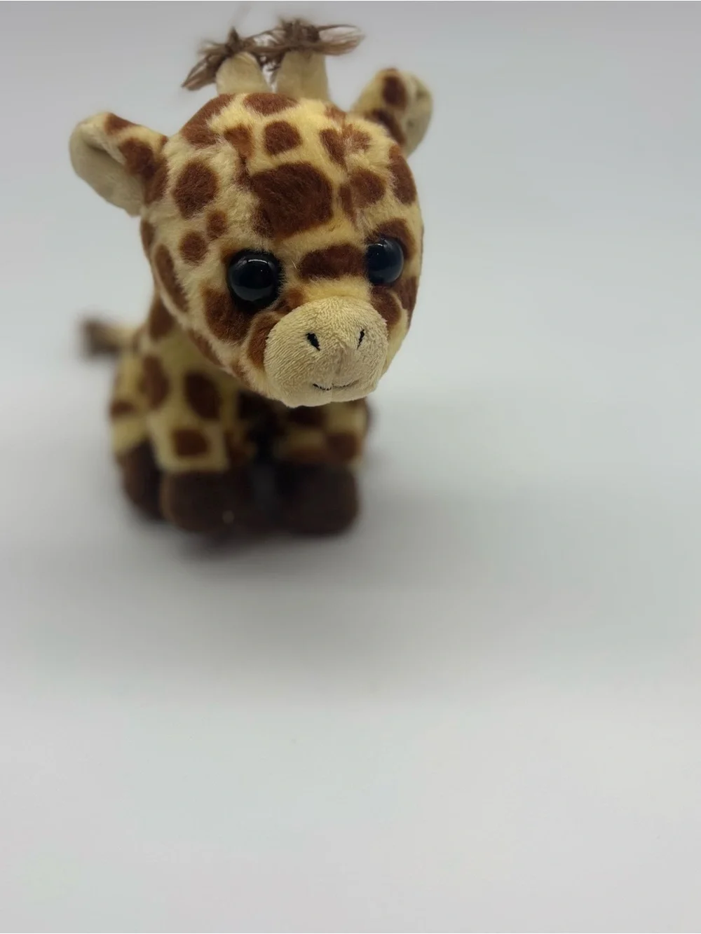 Ty Brown and Cream Giraffe Beanie Plush with Dark Brown Hooves